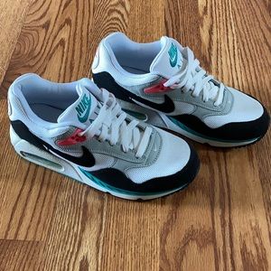 Size 7 Nike Air Women’s Shoes